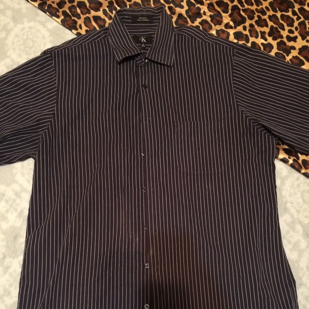 Calvin Klein Pinstripe Button down shirt - Picture 3 of 6